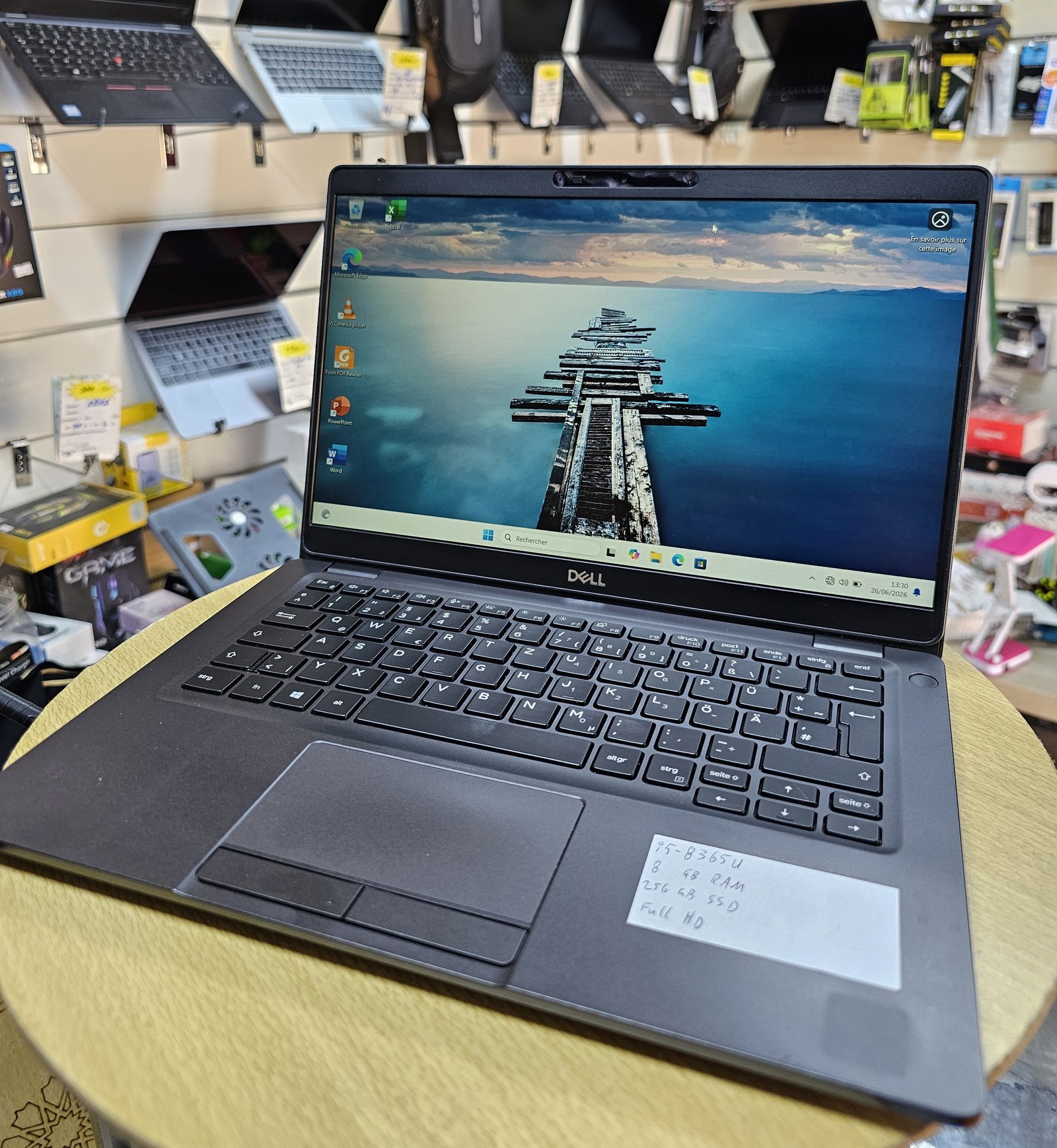 DELL Latitude 5300