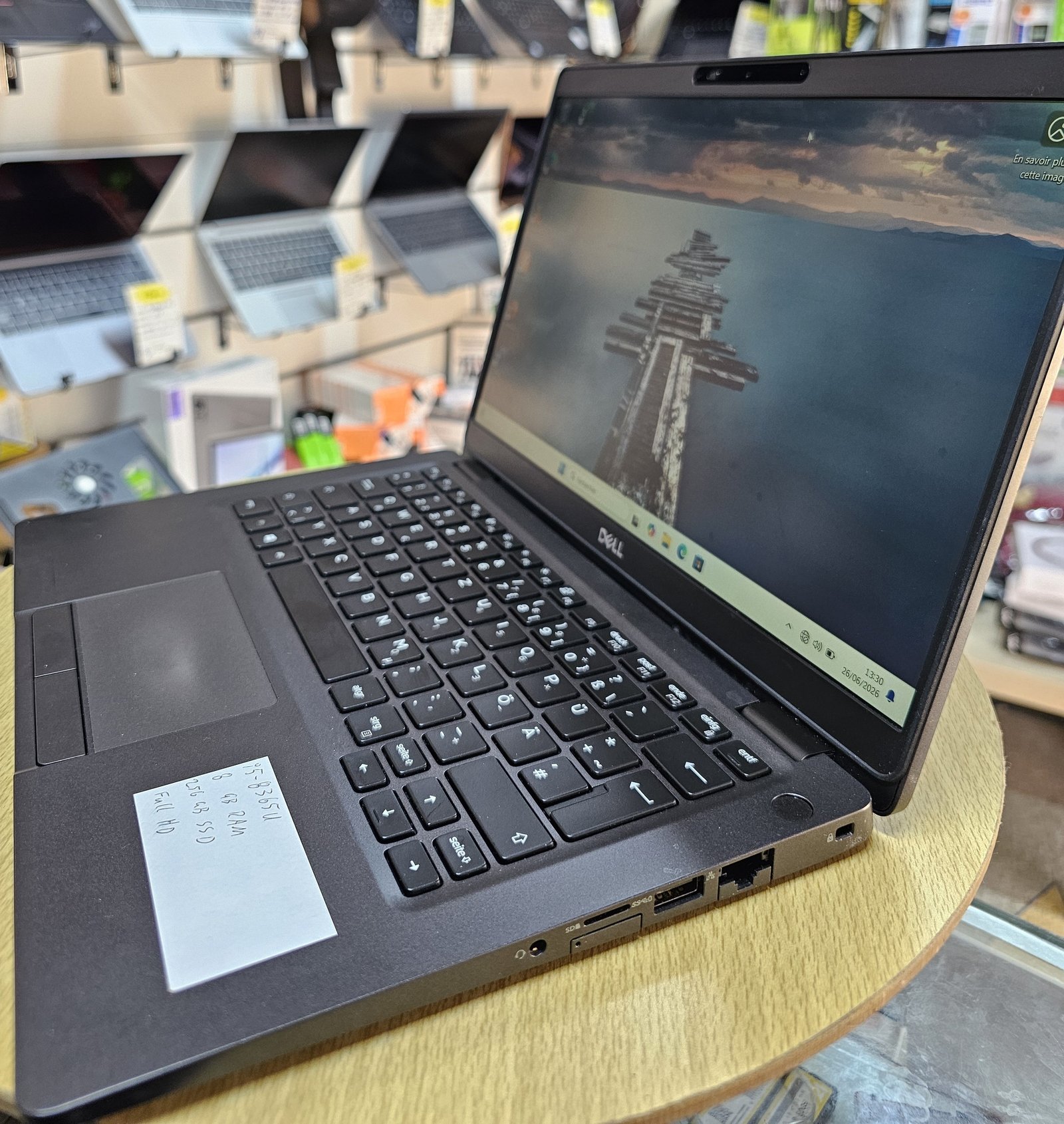 DELL Latitude 5300